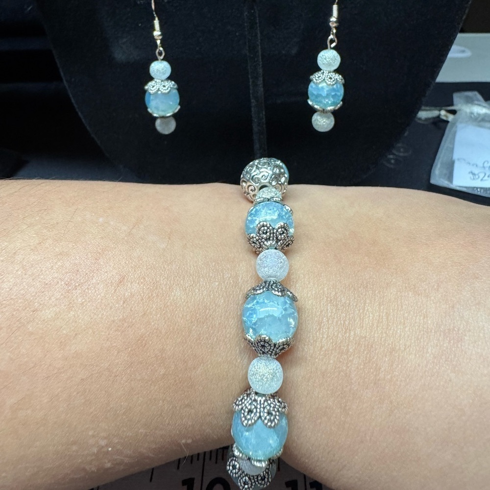 Artesian Handmade Bracelet and Earrings Set - Picture 4 of 5